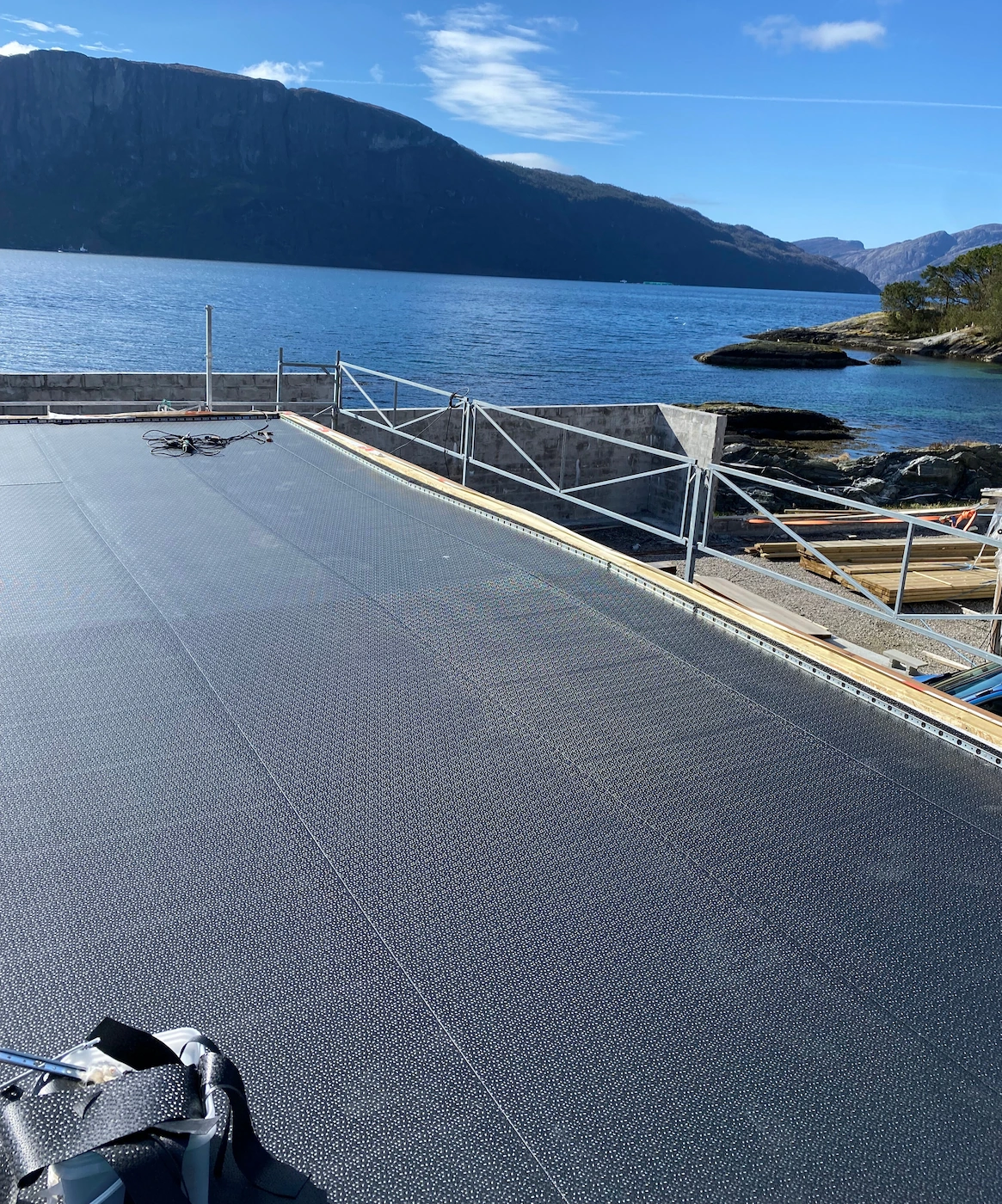 Taktekking ved fjordparken - Sørbøvågen